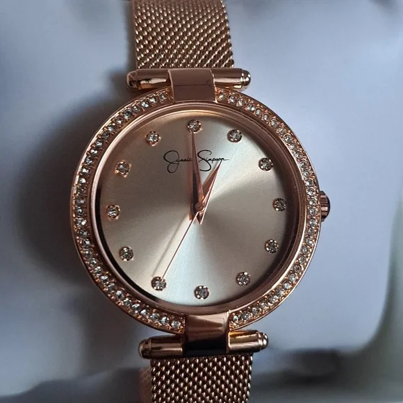 Rose gold watch - Picture 4 of 8